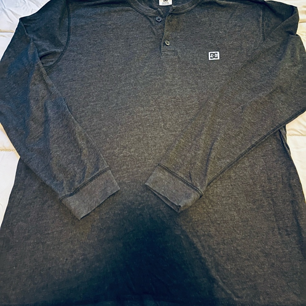 Vintage DC Men's Charcoal Long Sleeve Henley size XL